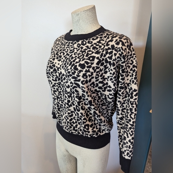 Molly Braken leopard print crew neck sweater size XS/S - Picture 3 of 15
